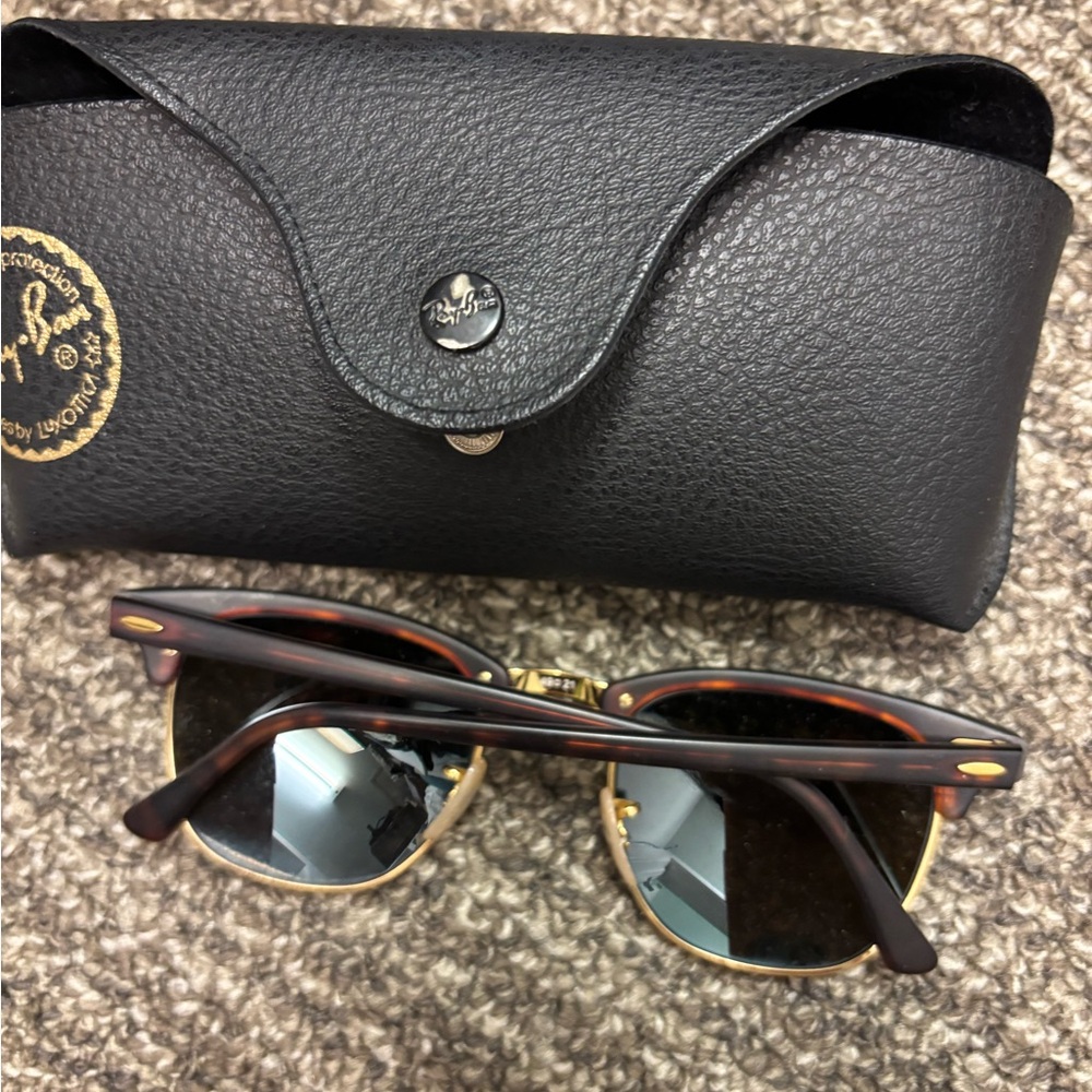Ray-Ban Clubmaster Tortoise Frame with Blue Lenses - Picture 3 of 3